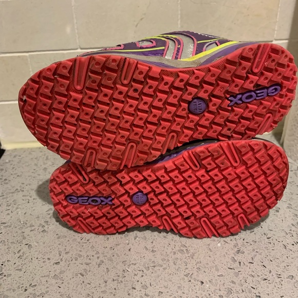 Geox girls shoes - like new size 8.5 - Picture 6 of 6